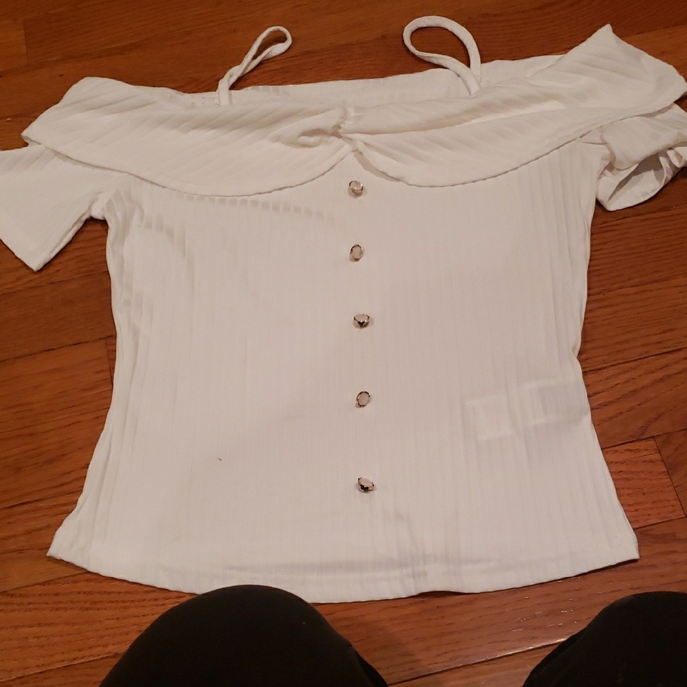 Chic Off-Shoulder Buttoned Blouse